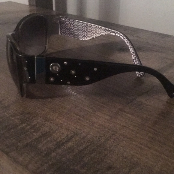 Coach sunglasses - Picture 2 of 4